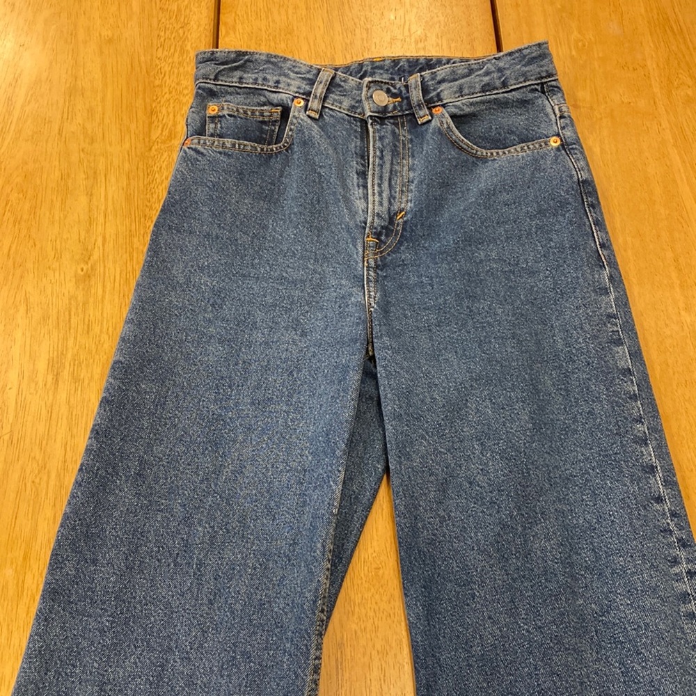H&M Straight/Wide legged Jeans